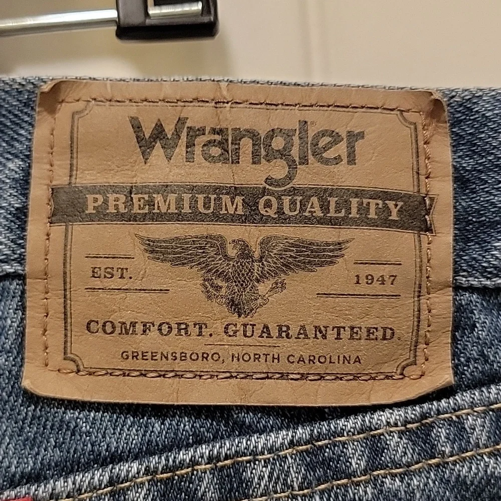 Wrangler Blue Jean Shorts Classic Style Size 44 - Picture 5 of 8